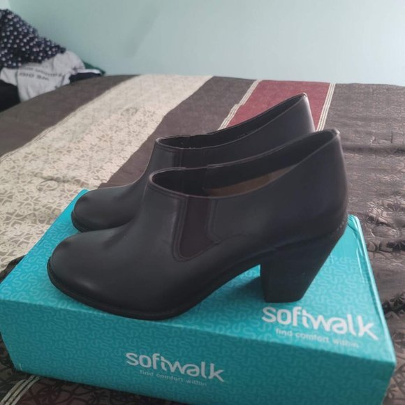 SoftWalk Shoes - Softwalk Women's Fargo Boot Size 10